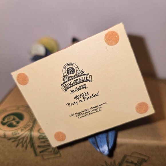 Jim Shore Margaritaville Parrot Figurine "Its 5 OClock Somewhere" With Santa Hat - Picture 5 of 8